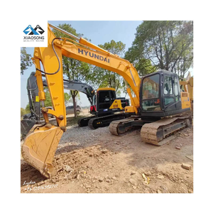 Excavadora de cadenas Hyundai 150LC 7 usada en buen estado de funcionamiento con motor eléctrico y bomba. - Product Image 2