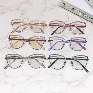 Occhiali <span class=keywords><strong>da</strong></span> vista HX-1104 Fashion Cat Eye anti luce blu <span class=keywords><strong>da</strong></span> donna, montatura in lega di alta qualità, bloccano la luce blu, occhiali per <span class=keywords><strong>computer</strong></span>. - Product Image 4