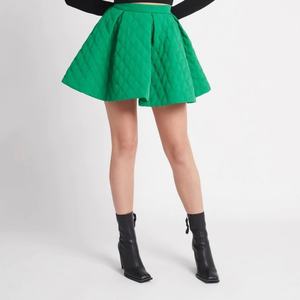 กระโปรงมินิทรงเอ็มไพร์เอวสูงสำหรับผู้หญิง ดีไซน์ใหม่ปี 2025 ระบายอากาศได้ดี แต่งระบายแบบควิลท์จีบลึก มีกระเป๋าข้าง - Product Image 2