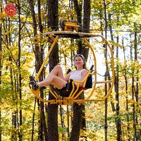 Parc d'attractions en montagne en plein air, jeux de vélos pour enfants, parc de jeux, défi en haute altitude, aventure, vélo en l'air pour adultes