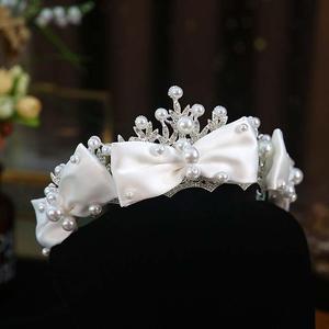 Diadema de Novia Elegante con Lazo de Satén, Perlas y Diamantes de Imitación, <span class=keywords><strong>Accesorios</strong></span> para el Cabello de Novia, Dama de Honor, Baile de Graduación - Product Image 1