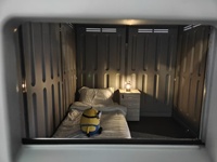 Tiny House WooWild – Entrepôt/atelier commercial modulaire préfabriqué, rapide, portable, intelligent, étanche, en HDPE, alimenté à l'énergie solaire