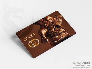 บัตรรับประกันนาฬิกาสีดำ PVC พิมพ์ออฟเซ็ต OEM ขายดีที่สุด มาตรฐาน ISO CR80 ผิวมันเงา สำหรับนาฬิกาหรู - Product Image 4