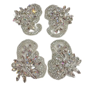 Vestido de novia de diamantes con patrón floral, diamantes de imitación de cristal cosidos y corpiño con cuentas, diamantes de imitación sueltos hechos de vidrio - Product Image 2