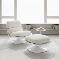 Fauteuil de loisir en tissu de coton blanc de style italien moderne avec pieds en métal blanc pour le salon d'un appartement
