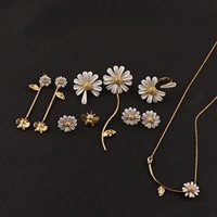 Collier et boucles d'oreilles tendance style européen et américain, série Daisy, motif abeille et fleur, émail blanc, boucles d'oreilles mode