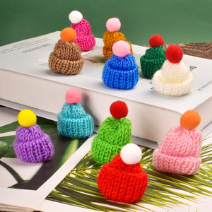 Mini gorro navideño <span class=keywords><strong>de</strong></span> tela no tejida, pequeño duende <span class=keywords><strong>de</strong></span> lana sin rostro, para botella <span class=keywords><strong>de</strong></span> vino o piruleta. - Product Image 2