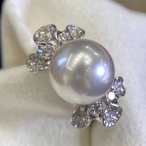 Nouvelle conception Bague en argent pur S925 avec perle d'eau douce naturelle de 11-12 mm de diamètre, parfaitement ronde et légèrement imparfaite - Product Image 4