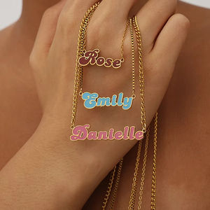 व्यक्तिगत क्रिसमस उपहार हस्तनिर्मित एनमेल पत्र पेंडेंट स्टेनलेस स्टील कस्टम रंगीन नाम हार - Product Image 2