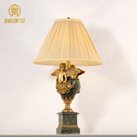 Lampe de table décorative en laiton antique doré européen avec abat-jour en tissu et base en marbre pour salon et chambre à coucher