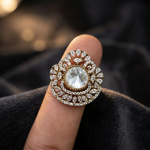 Anillo de Cóctel Ajustable de Lujo Chapado en Oro con Diamantes Americanos en Espiral para Mujer |   Anillo llamativo redondo con circonita cúbica AAA | - Product Image 2