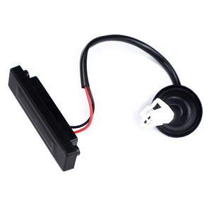สวิตช์ฝาท้ายฮุนได 81260-2V000 สีดำ สำหรับเปลี่ยนอะไหล่ที่จับฝาท้าย - Product Image 2