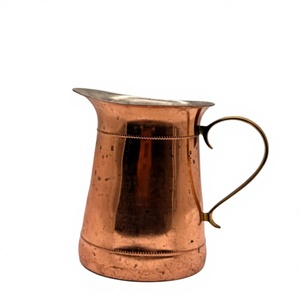 Pichet en Cuivre Vintage 1,7 L – Carafe Métallique Durable avec Design Classique Gravé – Écologique et Fait Main pour Boissons de Mariage et Fêtes - Product Image 5