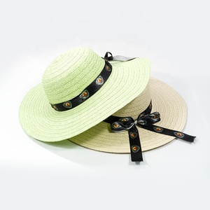 Chapeau de paille brodé personnalisé en gros, chapeau d'été en raphia naturel, cadeau promotionnel pour les centres de villégiature et les agences de voyage - Product Image 1