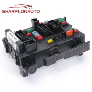 Pièces automobiles Boîte à fusibles 9657608780 pour Citroën C3 C5 C8 Peugeot 206 307 406 807 Ensemble de boîte à fusibles - Product Image 3