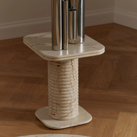Table console moderne en marbre doré Cammy Stone Sofita pour petits salons et chambres, meubles faits main pour la maison