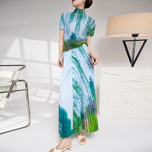 ชุดเสื้อยืดแขนสั้นของผู้หญิงชุดสองชิ้นเสื้อยืดแขนสั้นพิมพ์ลายได้ตามต้องการสำหรับฤดูร้อน - Product Image 1