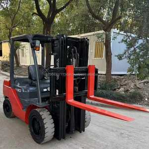 Japan for 3T 2023 Diesel Powered <b>Pallet</b> Truck 3 Ton <b>Used</b> Imported with 1 Year Warranty - Product Image 5