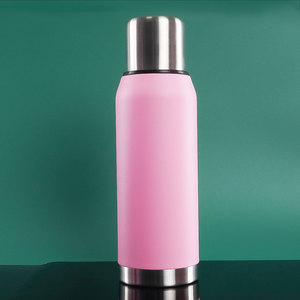 Bouteille Yerba <span class=keywords><strong>Mate</strong></span> isotherme à double paroi de 1000ml de style argentin Messi <span class=keywords><strong>X</strong></span> Classic <span class=keywords><strong>Travel</strong></span> Thermos - Product Image 1