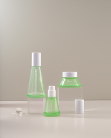 Bouteilles de pompe en verre de haute qualité pour les soins de la peau 120ML 100ML 50ML 30ML 50G 30G avec compte-gouttes en verre à bouchon à vis pour utilisation de diffuseur de crème