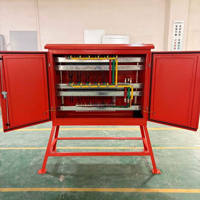 IP65 Waterproof Metal Power Distribution Cabinet Custom Industrial Temporary Power Distribution Board