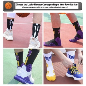 Chaussettes de sport pour hommes personnalisées, mi-épaisses, respirantes, absorbant la transpiration, antichoc, en coton de haute qualité - Product Image 6