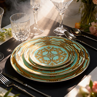Assiettes en Porcelaine Fine de Luxe à Motif Baroque Turquoise Doré – Vaisselle en Céramique pour Mariages, Restaurants et Décoration Intérieure – Vente en Gros