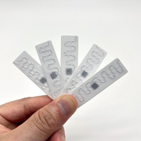 Étiquettes RFID de lavage d'usine d'hôtel d'hôpital de TF8520 58x15mm pour l'étiquette industrielle de blanchisserie résistant aux hautes températures