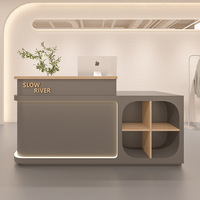 Comptoir de réception moderne en bois luxueux, petit comptoir de bar, comptoir de caisse pour magasin, style crème, pour usage hôtelier