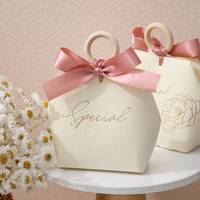 Boîte à Bonbons Pliable Imprimée Lettre pour Cadeaux de Mariage, Boîte à Dragées Portative avec Anneaux en Bois et Rubans