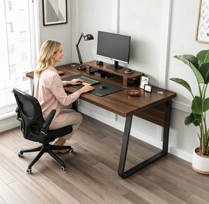 Escritorio de Computadora Moderno de Acero y Madera, Sin Cables Enredados, con Dos Orificios para Cables, Panel de Privacidad de 30 cm, Antivibración, 160x70 cm, Soporte para Monitor, Oficina - Product Image 1