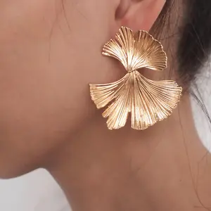 Yingtong Gold Statement Earrings wholesale Fashion Boho Gold Metal Bali Leaf Earrings For Women 2023