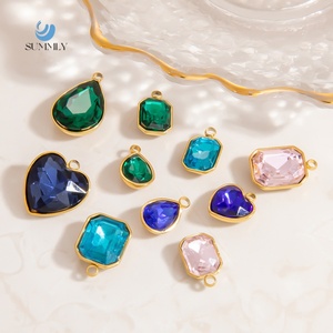 SUMMLY Pendentif géométrique en zircon coloré, bijoux plaqués or 18 carats en acier inoxydable, étanche et hypoallergénique, idéal pour un cadeau - Product Image 1