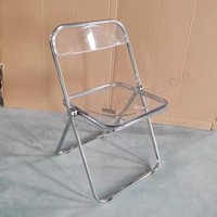 Vente en gros de chaises de salle à manger pliantes modernes, portables, transparentes et transparentes pour l'hôtel, le bureau, la salle de réunion et le salon en plastique.