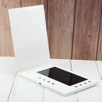 Carte de vœux LCD chinoise faite maison de 7 pouces, lecteur vidéo blanc, brochure portable style ROMANCE pour la promotion marketing des entreprises