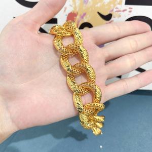 Bracelet à maillons épais plaqué or 24 carats de Jxx Fashion, bracelets à breloques tendance en laiton pour femmes, vente en gros - Product Image 4