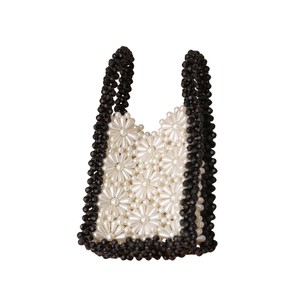 2025 vendita calda <span class=keywords><strong>in</strong></span> estate borsa di perle di riso bianco intrecciata a mano popolare coreana con fiori di perle a mano borsa con perline - Product Image 5