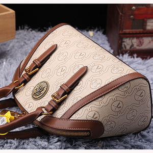 Luxury and stylish crossbody bag for <b>women</b> with adjustable shoulder strap, multi-functional, lightweight, and foldable zipper. - Product Image 5