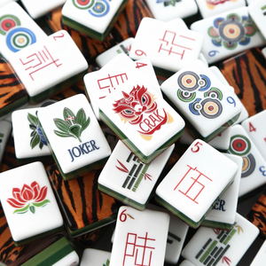 Tarjetas Educativas Ecológicas con Diseño de Tigre Moderno, Acabado Brillante, Cartón Resistente para Reuniones Familiares Portátiles, Juego de Mesa - Product Image 1
