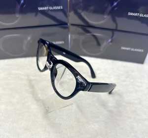 V03-T6 Smart Glasses <b>with</b> Dual Camera 8MP Touch Control 1200P Video Recording Anti-Shake AI Translation & AR Navigation - Product Image 3