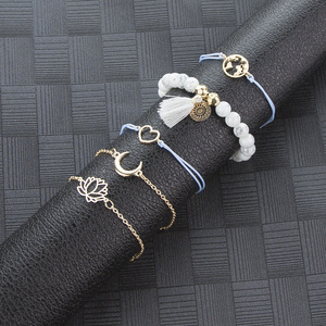 Set di Bracciali in Cinque Pezzi Stile Bohémien con Design Floreale Intrecciato, Placcati in Argento, con Cuore Cavo, Loto, Mappa e <span class=keywords><strong>Luna</strong></span>, Regalo per Donne - Product Image 3