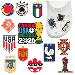 Breloques de chaussures en PVC de la Coupe <span class=keywords><strong>FIFA</strong></span> en gros, boutons souples de stars du football, décorations sportives des équipes nationales, cadeaux de fête DIY - Product Image 1