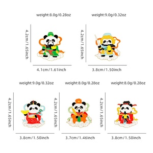 Spilla Panda <span class=keywords><strong>a</strong></span> Cinque Vie del Dio della Fortuna 2025 - Regalo per il Festival di Primavera che Attira Ricchezza e Buona Fortuna - Animale Tesoro Nazionale per il Nuovo Anno - Product Image 3