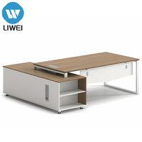Bureau de direction en L en bois moderne de luxe LIWEI Europe, ensemble de mobilier ergonomique extensible incurvé pour la conception de bureaux de PDG