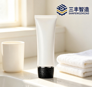 Tube cosmétique en plastique blanc avec bouchon à vis pour produits de beauté, crème BB, tube de crème solaire - Product Image 3