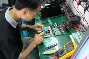 CHORDIO CF-206 Line Array Passivo 8 Altoparlanti + Subwoofer 400W/1200W 129dB Garanzia 2 Anni per Eventi Concerti/Matrimoni/Chiese - Product Image 4