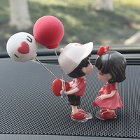 Mini figurine de couple en résine, décoration de ballon de mariage pour tableau de bord de voiture, ornement automobile