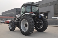 4x4 Compact Rotavator Lames Mahindra Tracteur Mini Diesel Marketing Clé Puissance Bâtiment Style Moteur Performance Pompe Air Ventes
