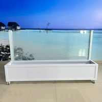 Balustrade en verre rétractable résistante aux intempéries avec jardinière, cloison en verre mobile réglable en hauteur avec roulettes pour café en plein air