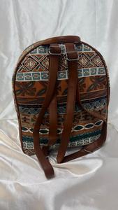 Bolso Tipo Bp con Estampado Tan - Product Image 2